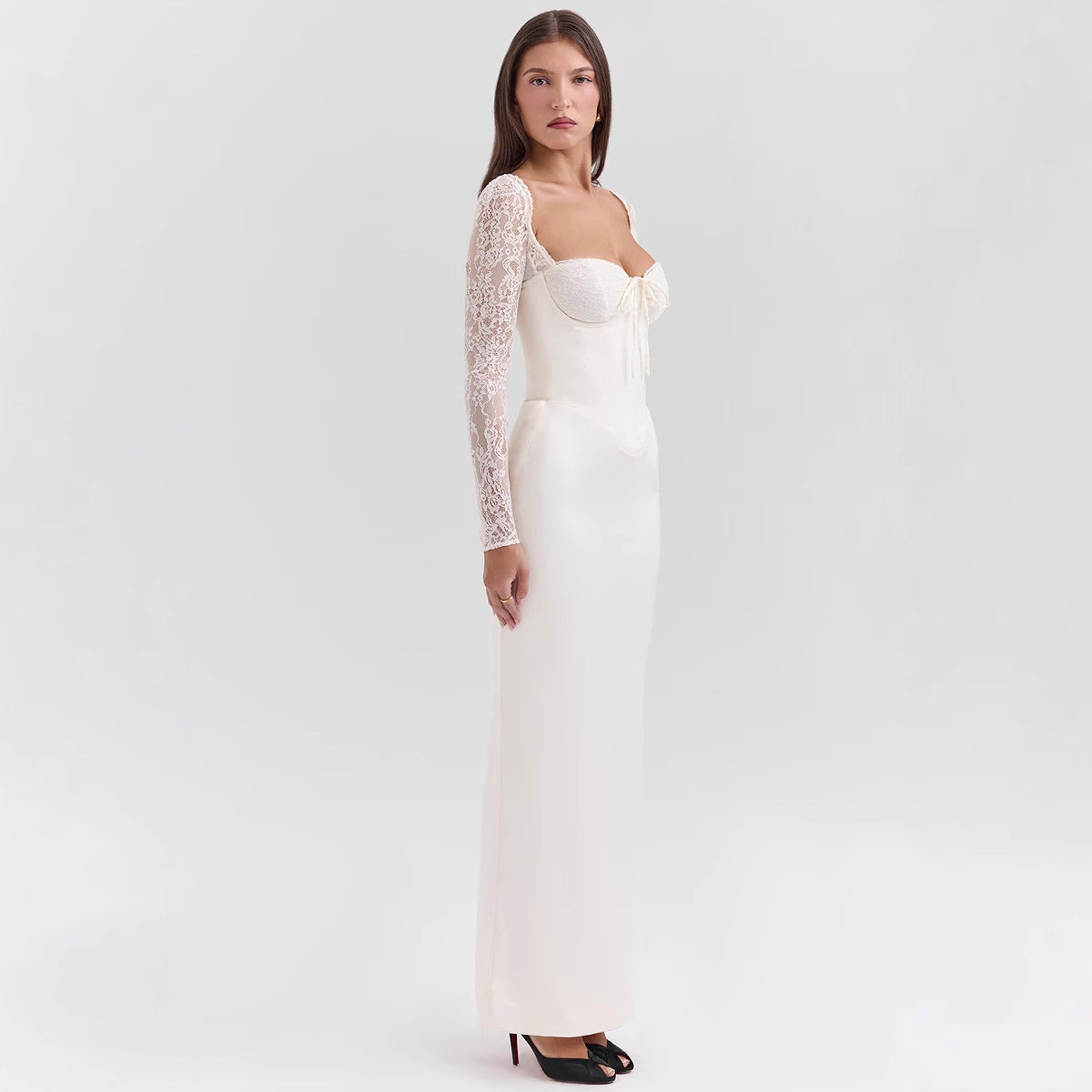 Women’s Evening Dress – Satin Bodycon Fit – Lace Sleeves – Sweetheart Neckline