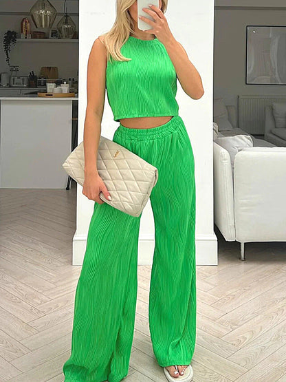 Women’s Two-Piece Set – Sleeveless Crop Top – High-Waist Relaxed Trousers – Textured Fabric
