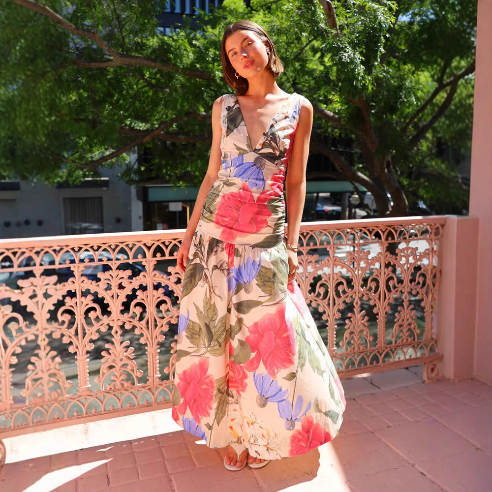 Women’s Maxi Dress – Slim Fit Bodice – Deep V-Neck – Spaghetti Straps – Floral Print