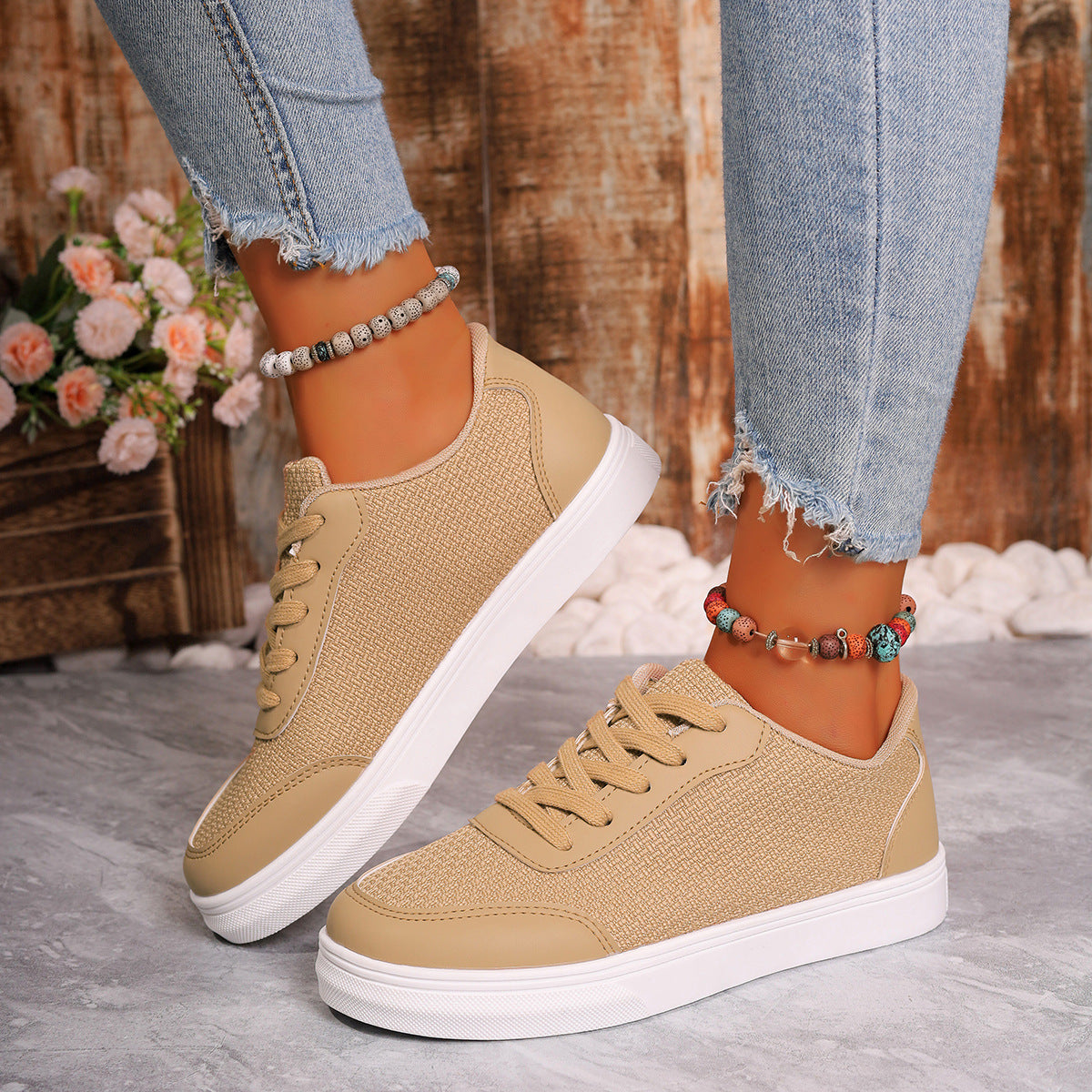 Women’s Orthopedic Sneakers – Breathable Mesh – Low Top – Lace-Up – Cushioned Sole – Casual Fit