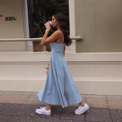 Women’s Midi Dress – Slim Fit – Denim Look – Sweetheart Neckline – Spaghetti Straps