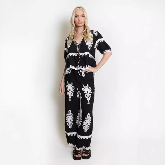 Women's Two-Piece Set – Lightweight Relaxed Fit Tie-Front Top and Wide-Leg Trousers