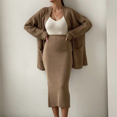 Women's Knitted Cardigan - Open Front - Long Sleeve - Mid-Thigh Length - Pocket Detail