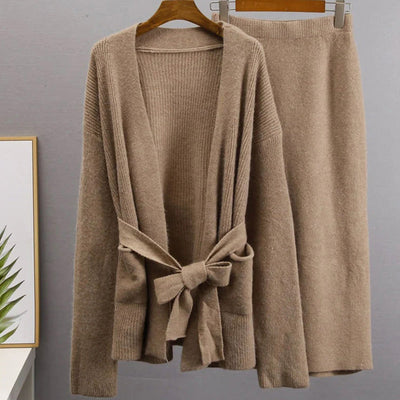 Women's Knitted Cardigan - Open Front - Long Sleeve - Mid-Thigh Length - Pocket Detail