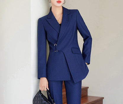Women’s Blazer – Tailored Fit – Classic Lapels – Formal Wear