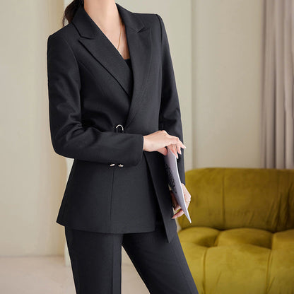 Womens simple everyday wear blazer with long sleeves and pantsuit