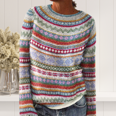 Women's knitted sweater with long sleeves and print