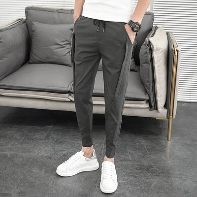 Men's Jogger Trousers - Elastic Waist - Tapered Fit - Casual Wear with Pockets