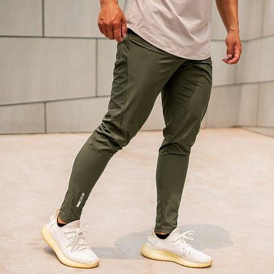 Men’s Jogger Trousers - Tapered Fit - Lightweight Stretch - Elastic Waist - Zipped Pockets