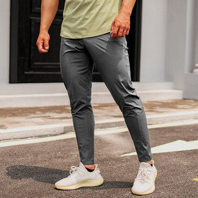 Men’s Jogger Trousers - Tapered Fit - Lightweight Stretch - Elastic Waist - Zipped Pockets