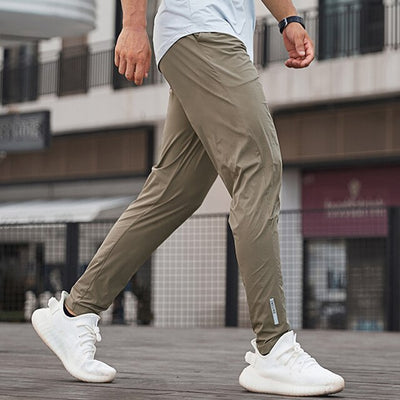 Men’s Jogger Trousers - Tapered Fit - Lightweight Stretch - Elastic Waist - Zipped Pockets