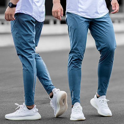 Men’s Jogger Trousers - Tapered Fit - Lightweight Stretch - Elastic Waist - Zipped Pockets