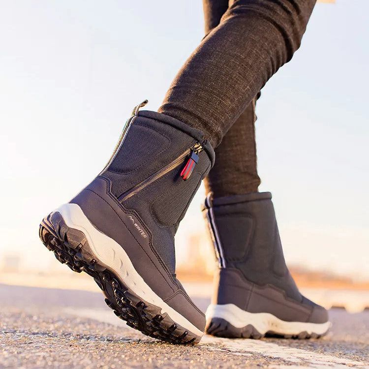 Men’s Snow Boots – Water-Resistant – Mid-Height – Lugged Sole – Protective Toe Cap