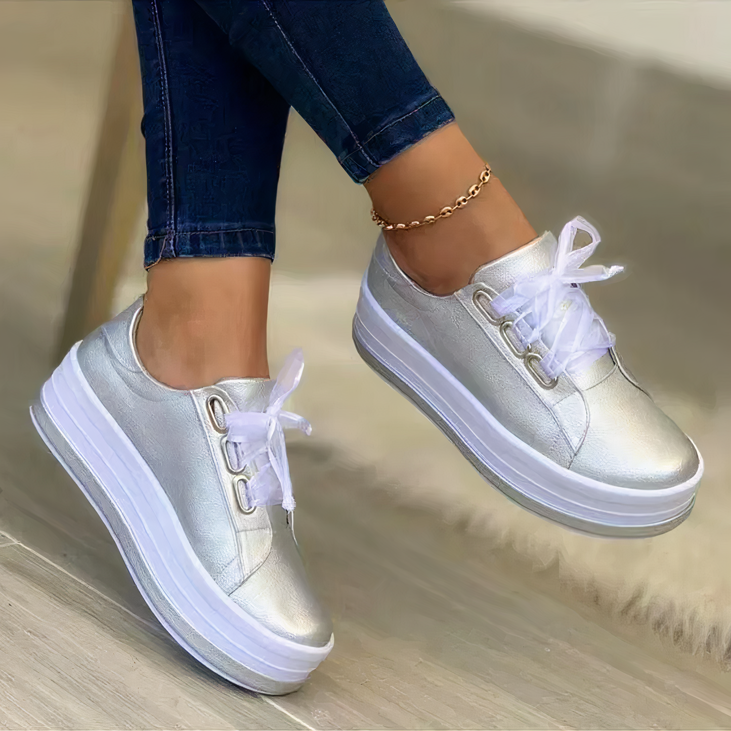 Women's beautiful retro sneakers