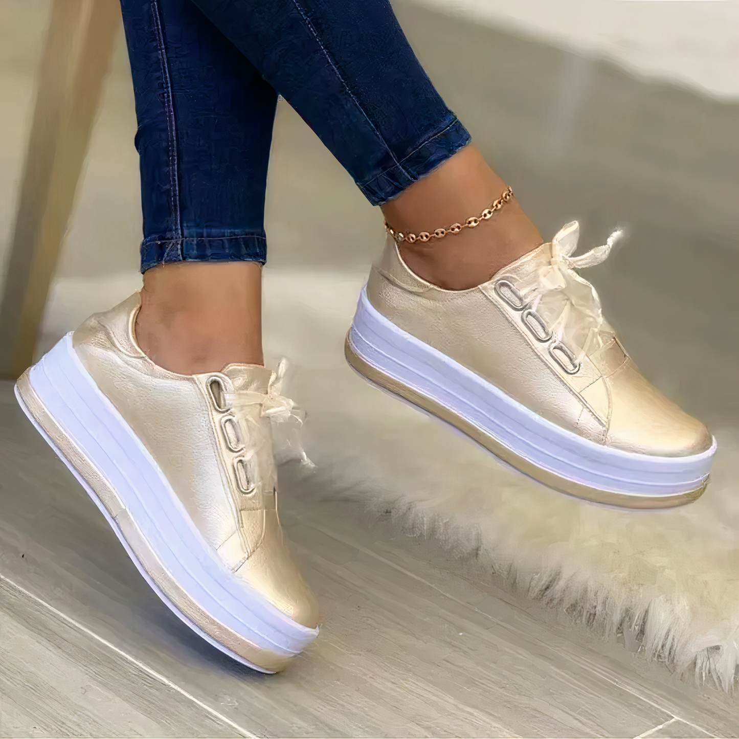 Women's beautiful retro sneakers