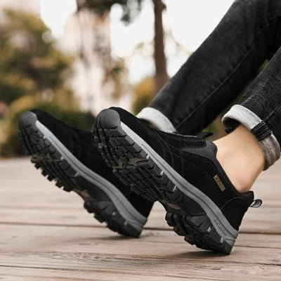 Men’s Slip-On Shoes – Suede Upper – Cushioned Sole – Flexible Fit – Casual Outdoor Wear