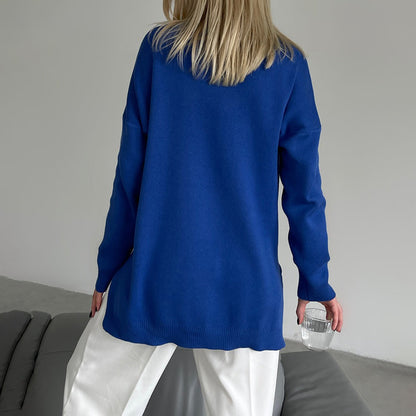 Women's high-neck sweater with long sleeves