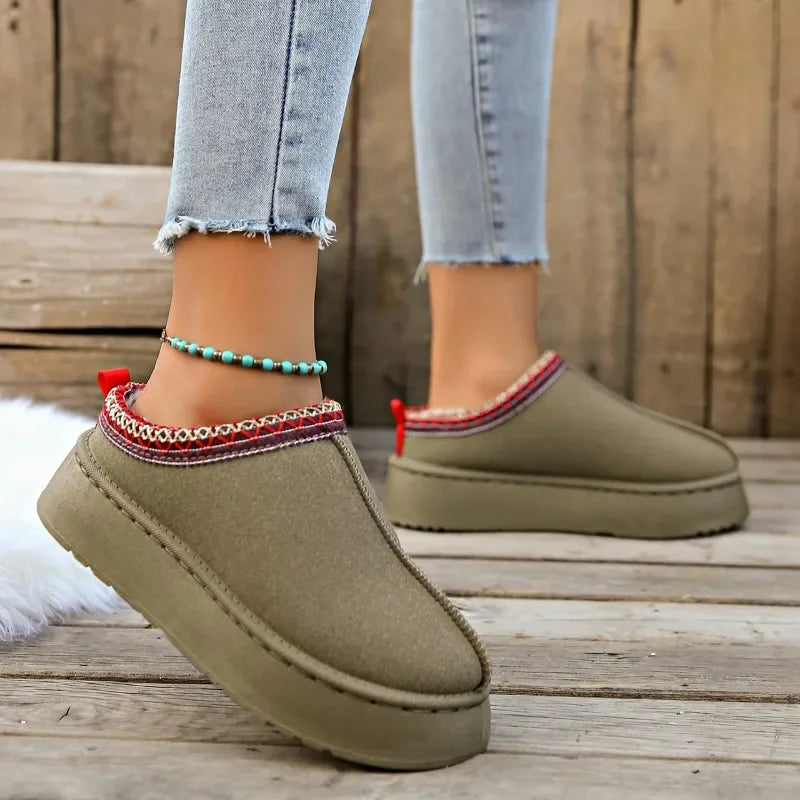 Women’s Snow Boots – Platform Sole – Fleece Upper – Faux Fur Lining – Ankle Length