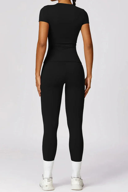 Women's Activewear Set - Seamless Short Sleeve Top & High-Waisted Leggings - Stretch Fit