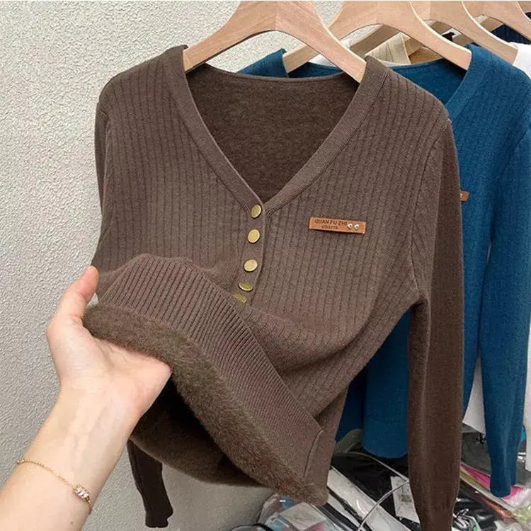 Women's V-neck warm sweater with and button details