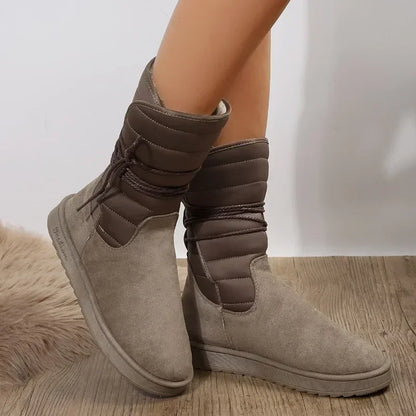 Lace-up women’s boots with fur lining