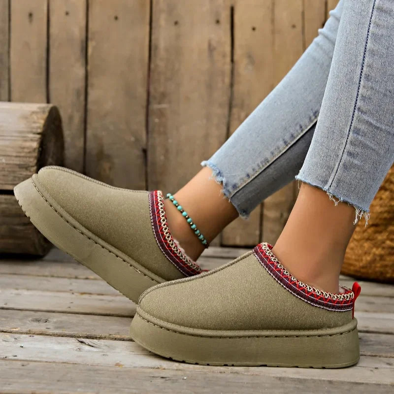 Women's fleece platform low snow boots