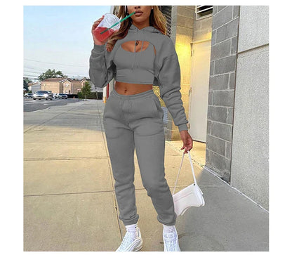 Stylish 3-piece women's jogging pants & sweater set