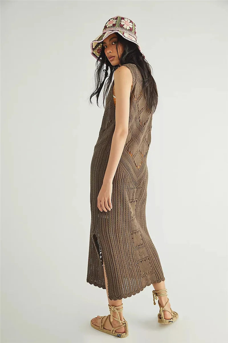 Women’s Midi Dress – Relaxed Fit – Mesh Knit – V-Neck – Geometric Pattern – Side Slit