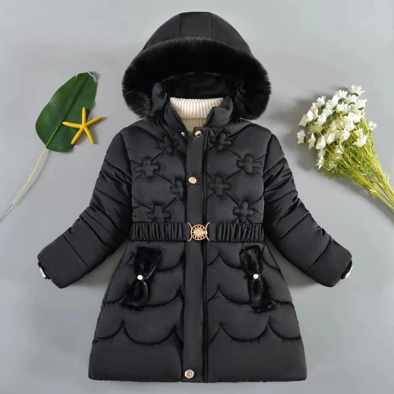 Baby girl winter coat with hood and long sleeves