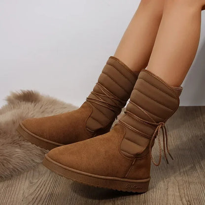 Lace-up women’s boots with fur lining