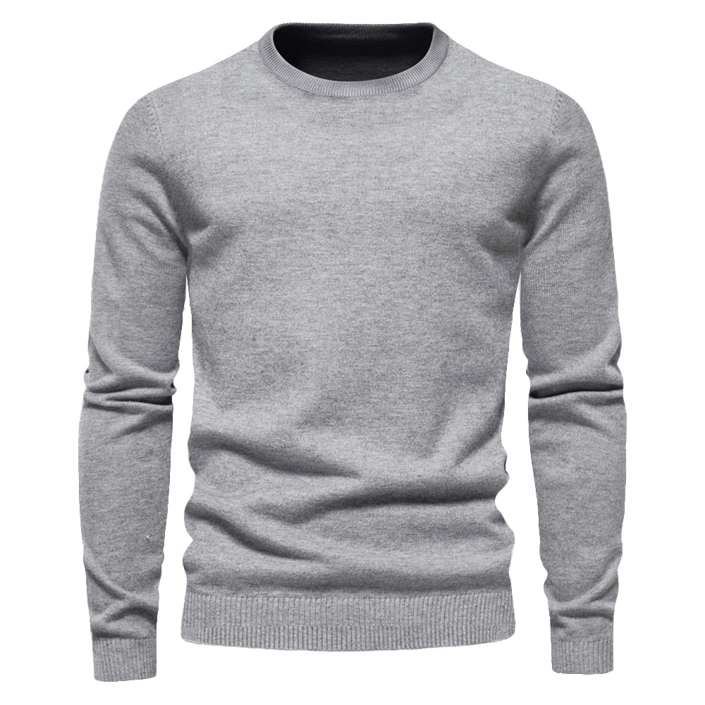 Men’s knitted sweater with ribbed sleeves