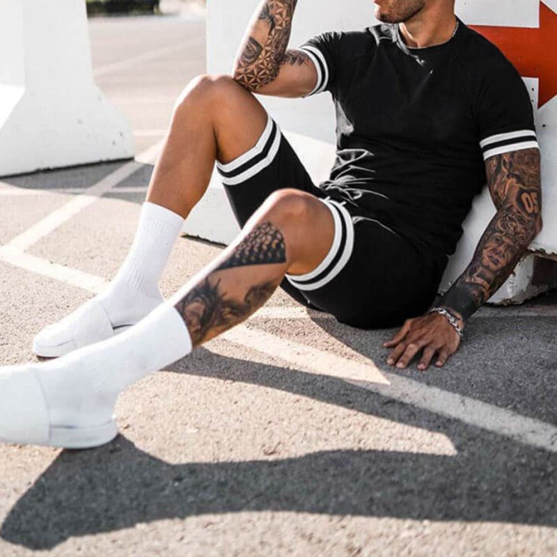 Men’s Athletic Set – Slim Fit – Breathable Stretch Fabric – Short Sleeve Top & Shorts