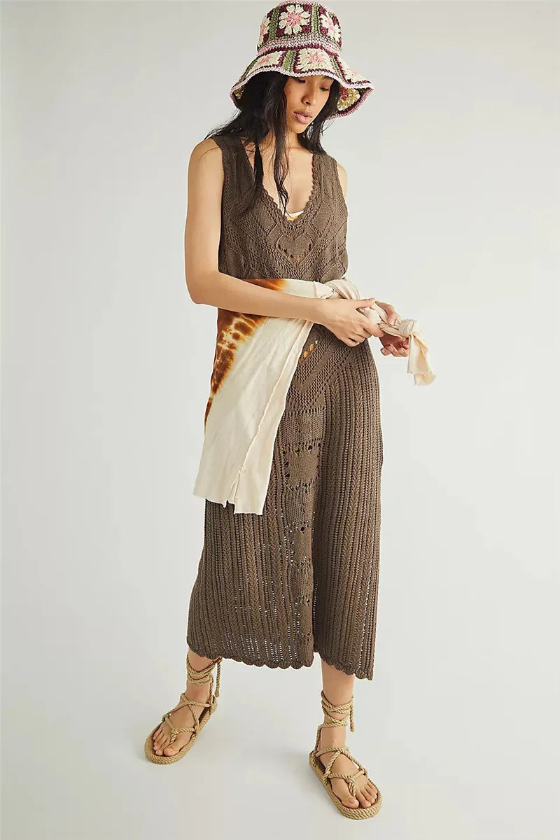 Women’s Midi Dress – Relaxed Fit – Mesh Knit – V-Neck – Geometric Pattern – Side Slit
