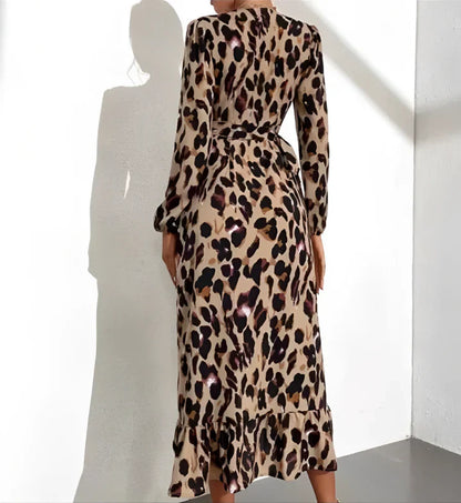 V-neck Dress with Leopard Print | Lightweight Polyester Fabric