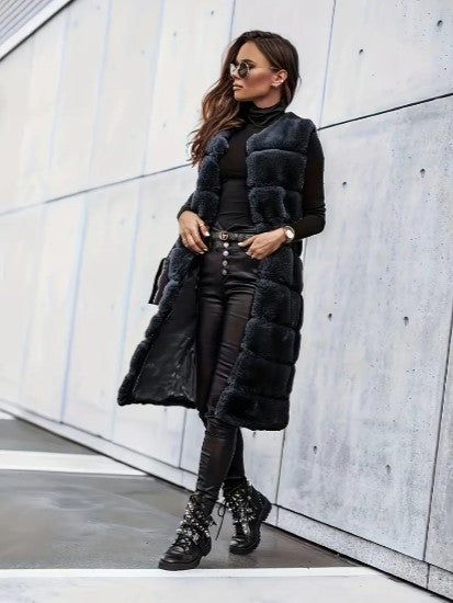 Warm sleeveless coat for women