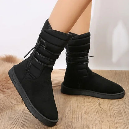 Lace-up women’s boots with fur lining