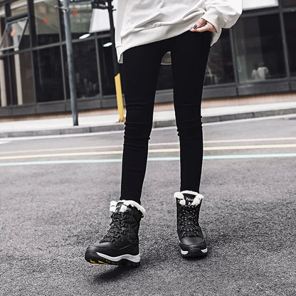 Women's lace-up boots