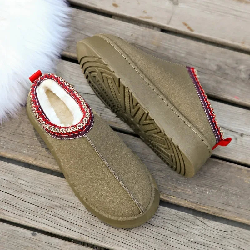 Women's fleece platform low snow boots