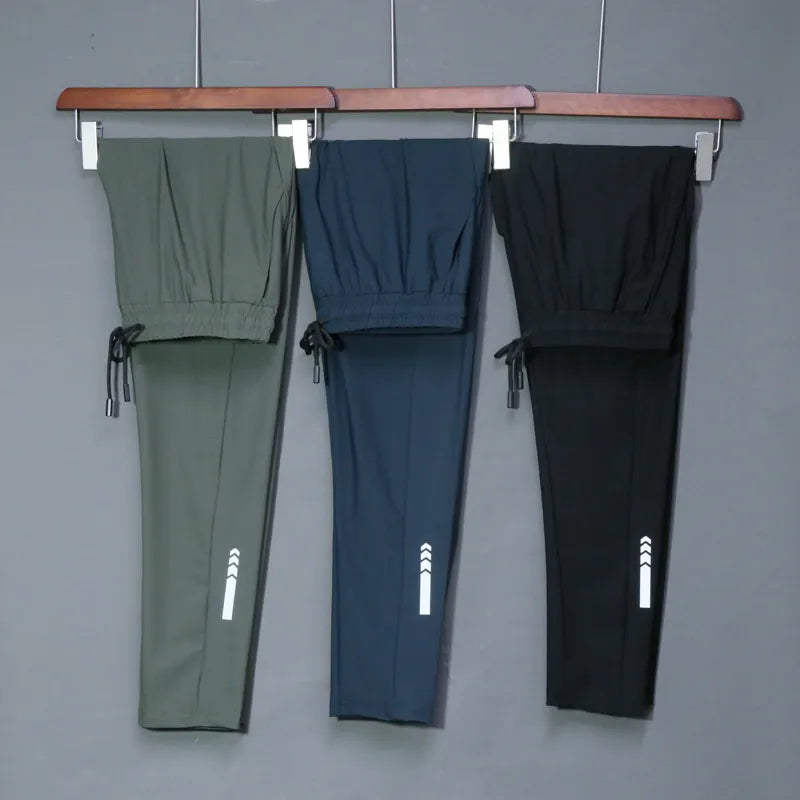 Drawstring two pocket sweatpants for men