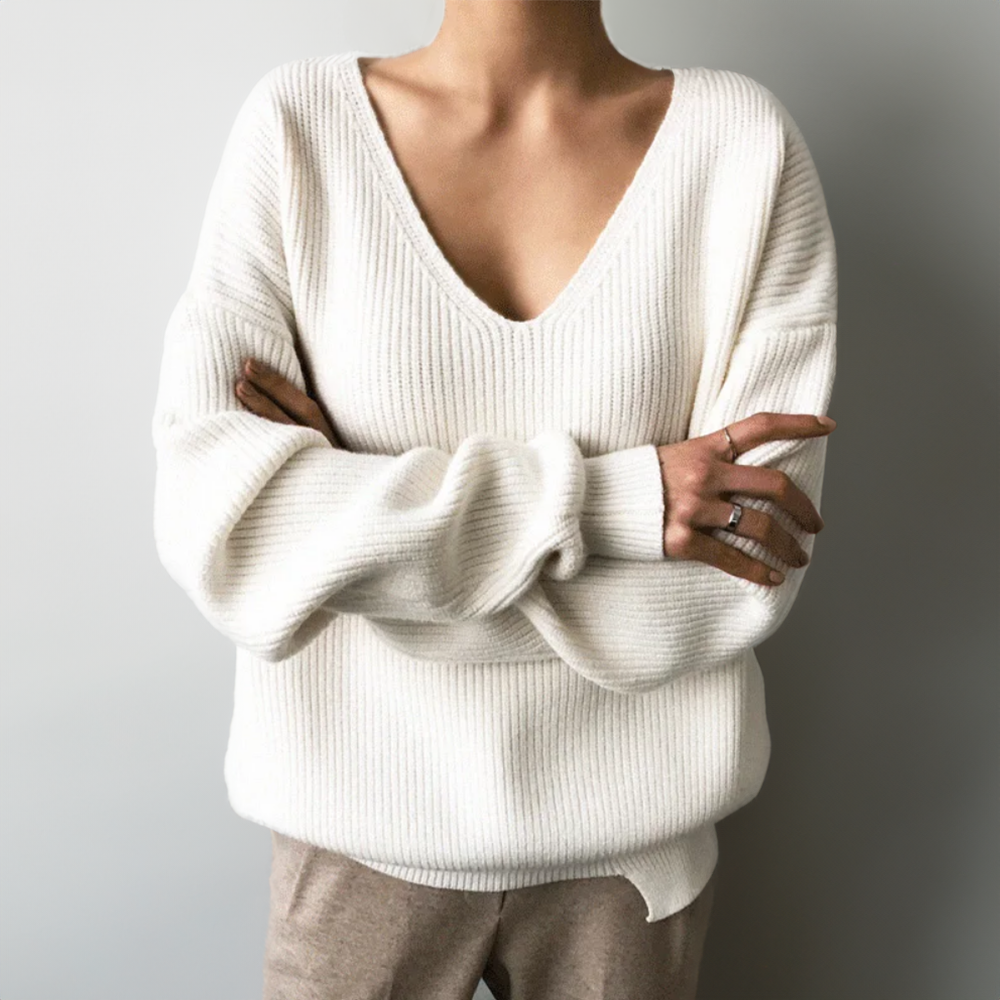 Women's comfortable sweater with vneckline