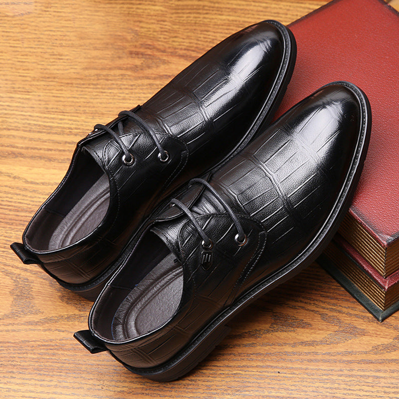 Men's embossed lace up shoes with flat sole