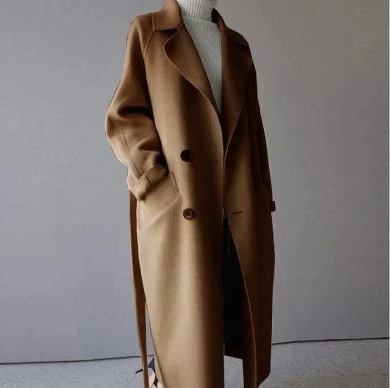 Women's oversized women's coat with belt and narrow collar