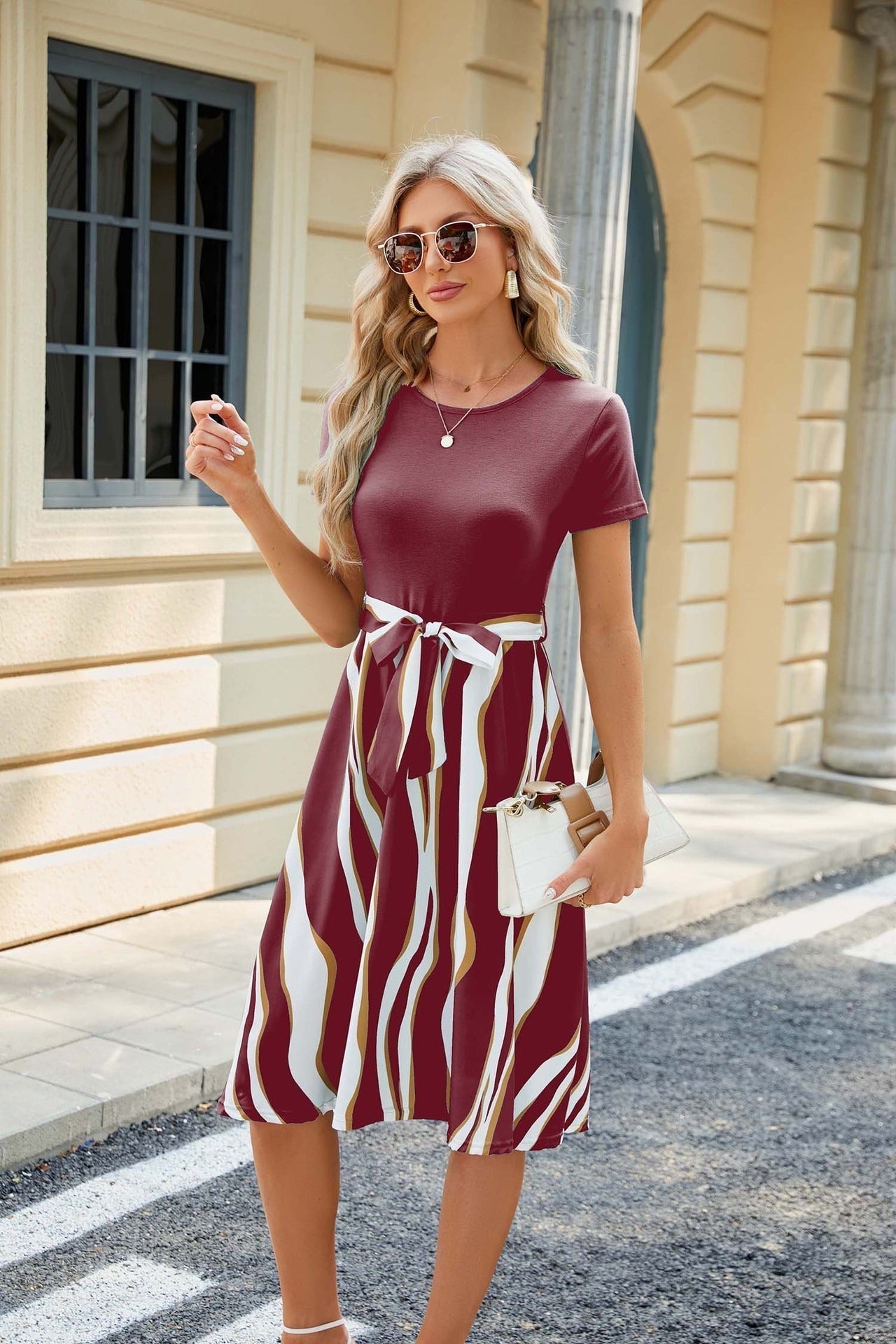 Women's Dress - Short Sleeve - Round Neck - Belted Waist - Flowy Knee-Length Skirt