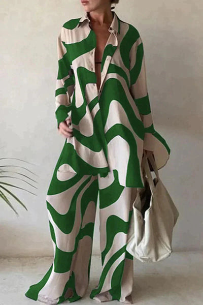 Women's Coordinated Set - Button-Up Shirt & Wide-Leg Pants - Relaxed Fit - Abstract Pattern