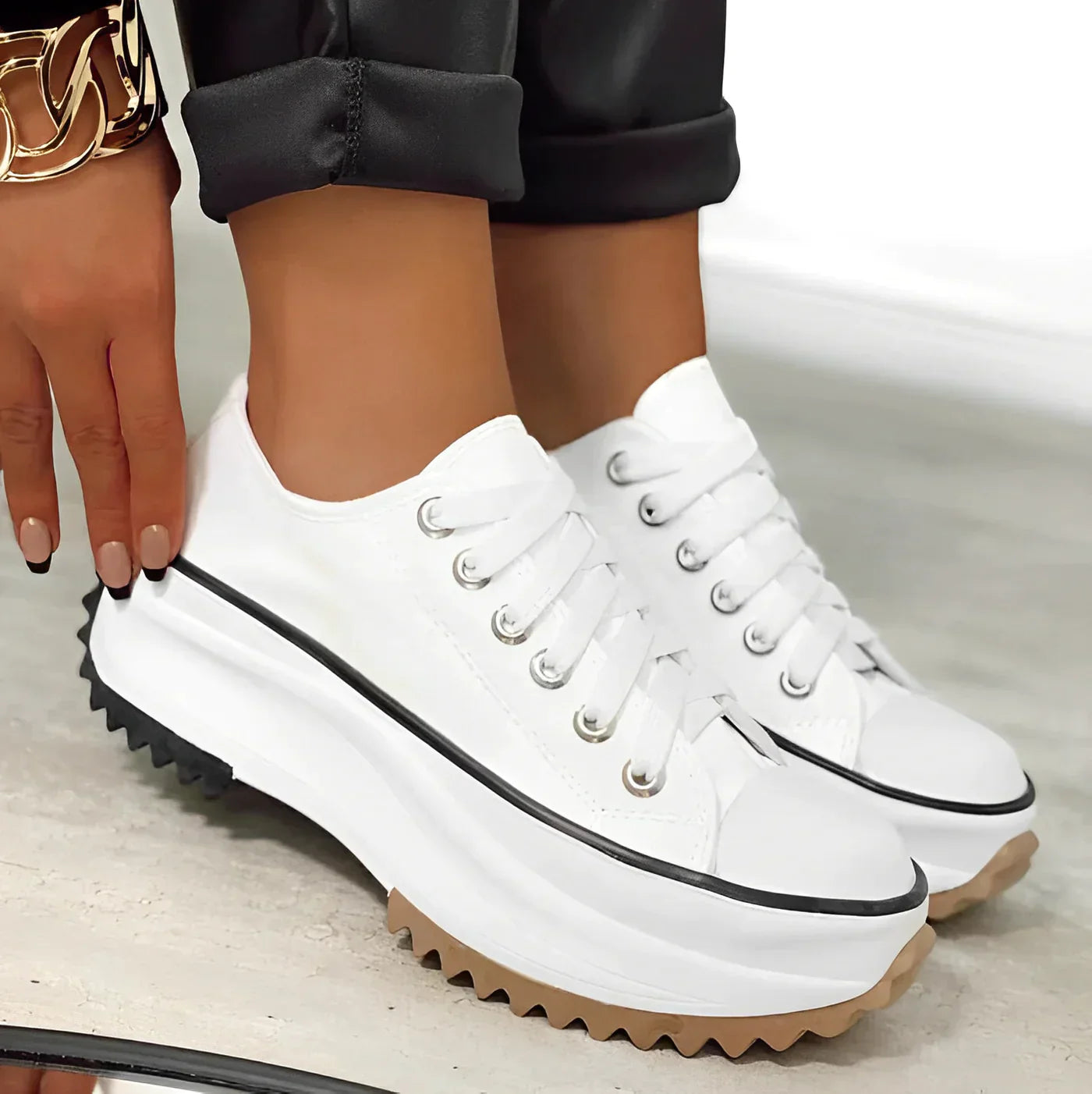 Stylish Women's Platform Sneakers - Chunky Sole, Trendy & Casual Design