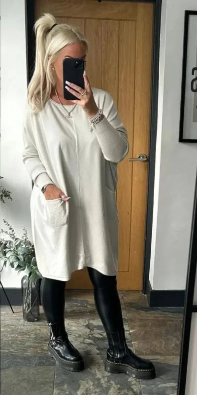 Elegant Women's Summer Dress with V-Neck – Lightweight Casual Dress