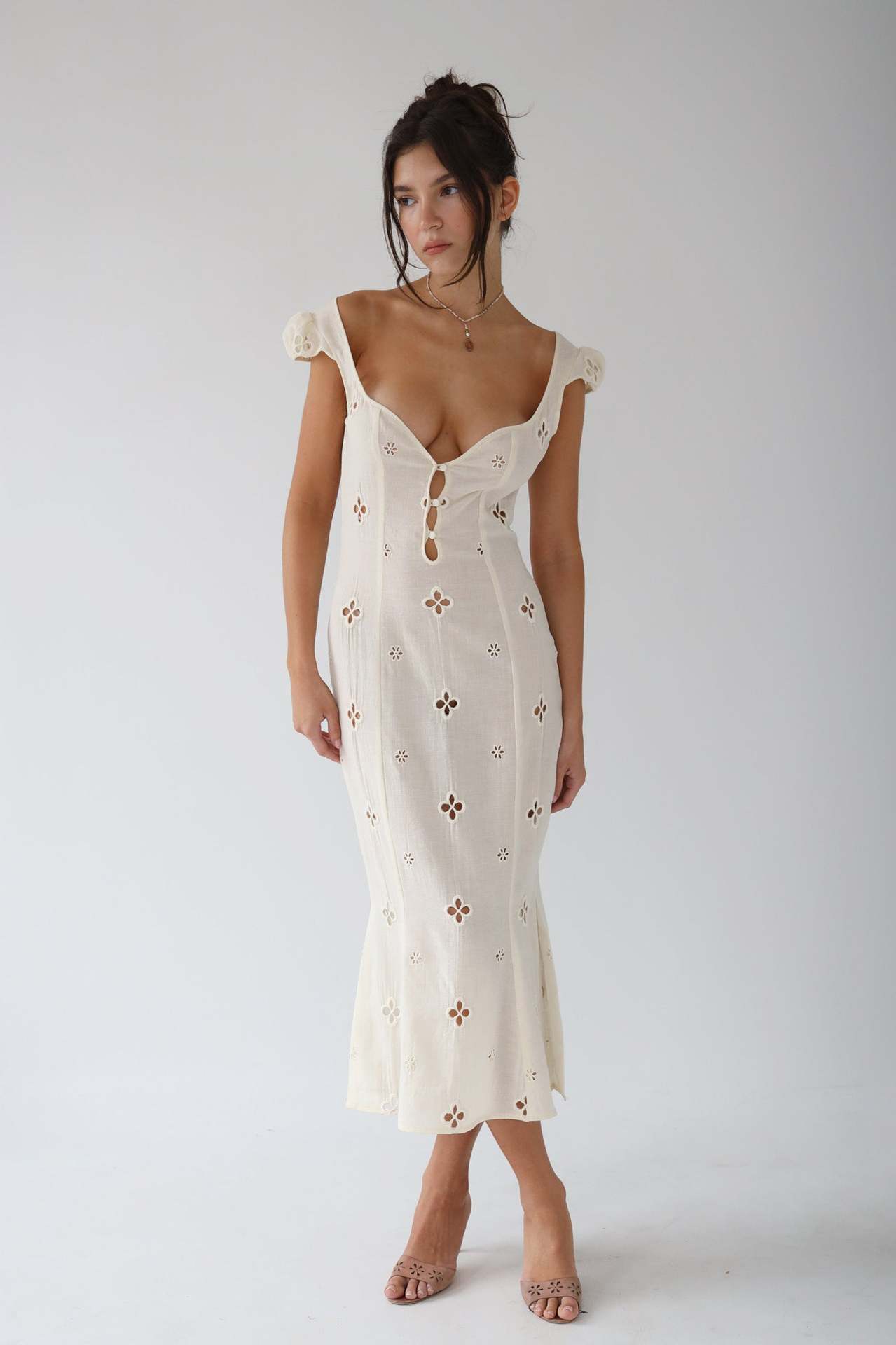 Women’s Midi Dress – Fitted Silhouette – Embroidered Floral Cut-Outs – V-Neck – Cap Sleeves