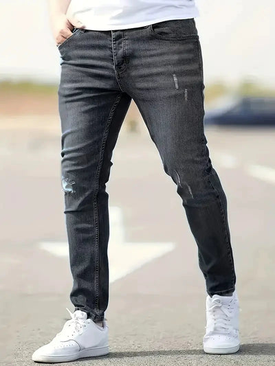 Slim-fit casual jeans for men