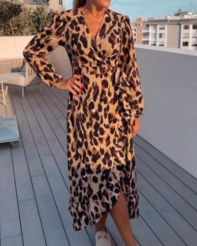 V-neck Dress with Leopard Print | Lightweight Polyester Fabric