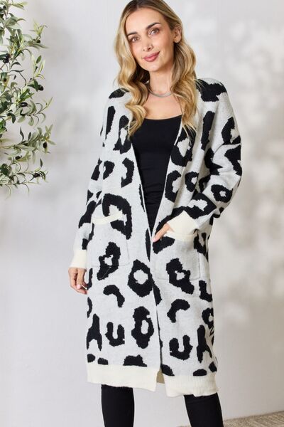 Women's long knitted cardigan with leopard print